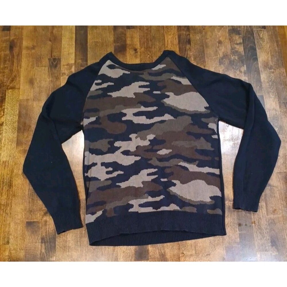 Retrofit Mens long sleeve lightweight pullover camouflage sweater, size Small